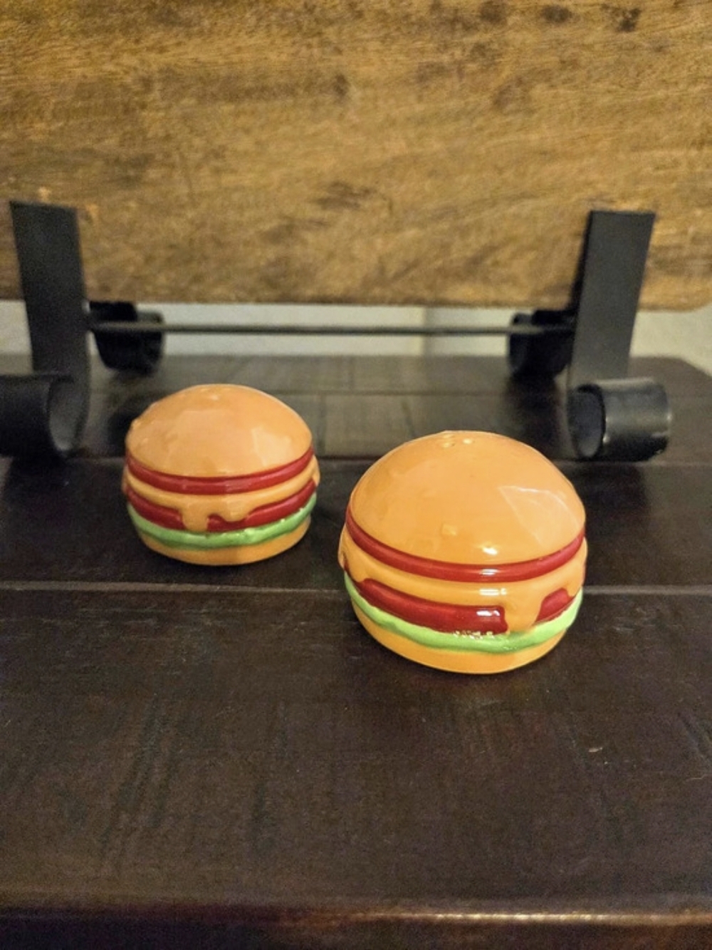 🔥Burger-Shaped Salt & Pepper Shaker